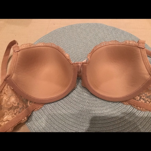 Victoria’s Secret Angels- 34D- lightly lined bra - Picture 3 of 6